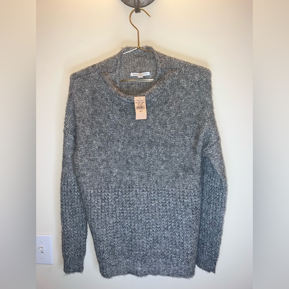 American Eagle Gray Marled Knit Sweater NWT Size Small